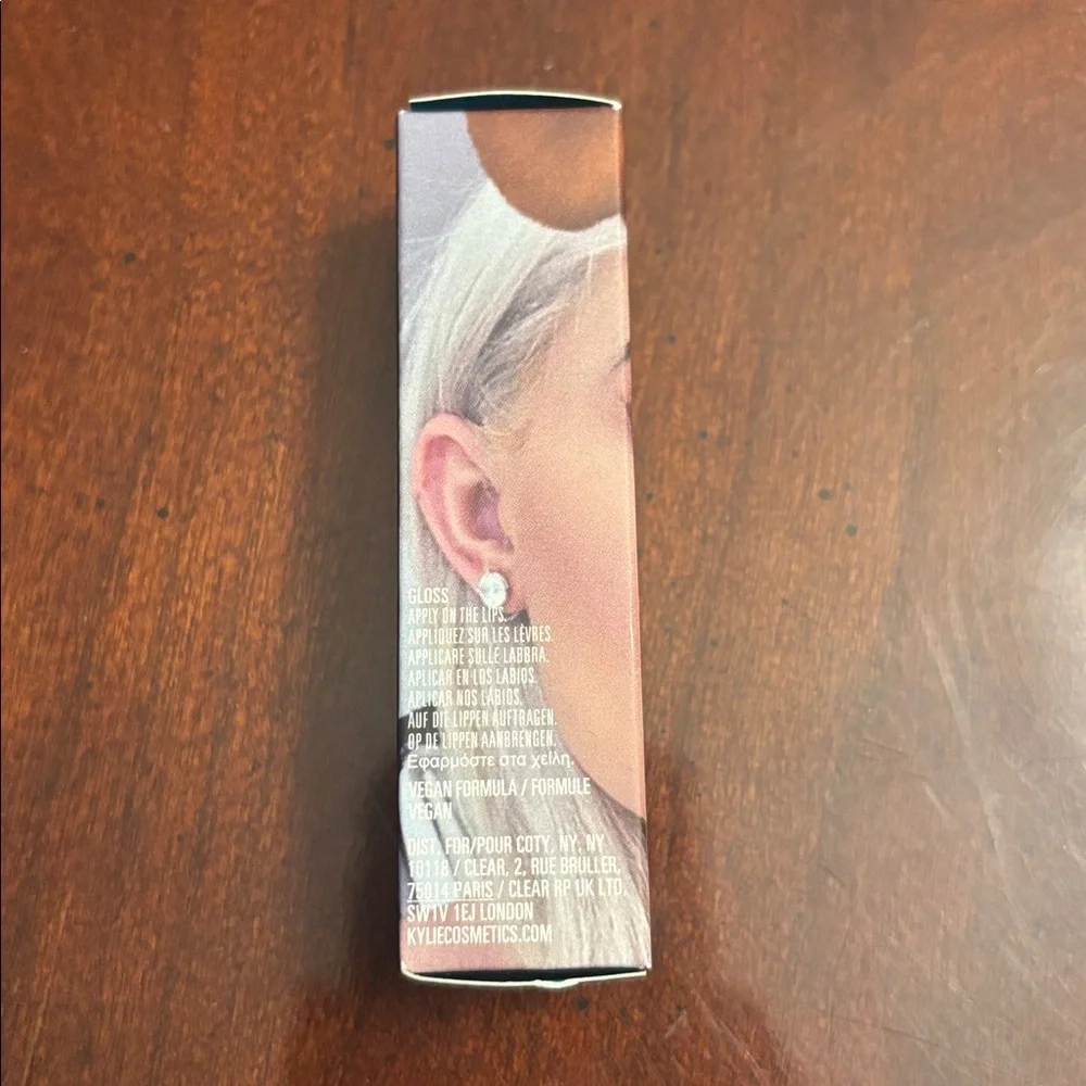 Kylie Cosmetics Supple Kiss Lip Glaze - Like - Picture 8 of 9